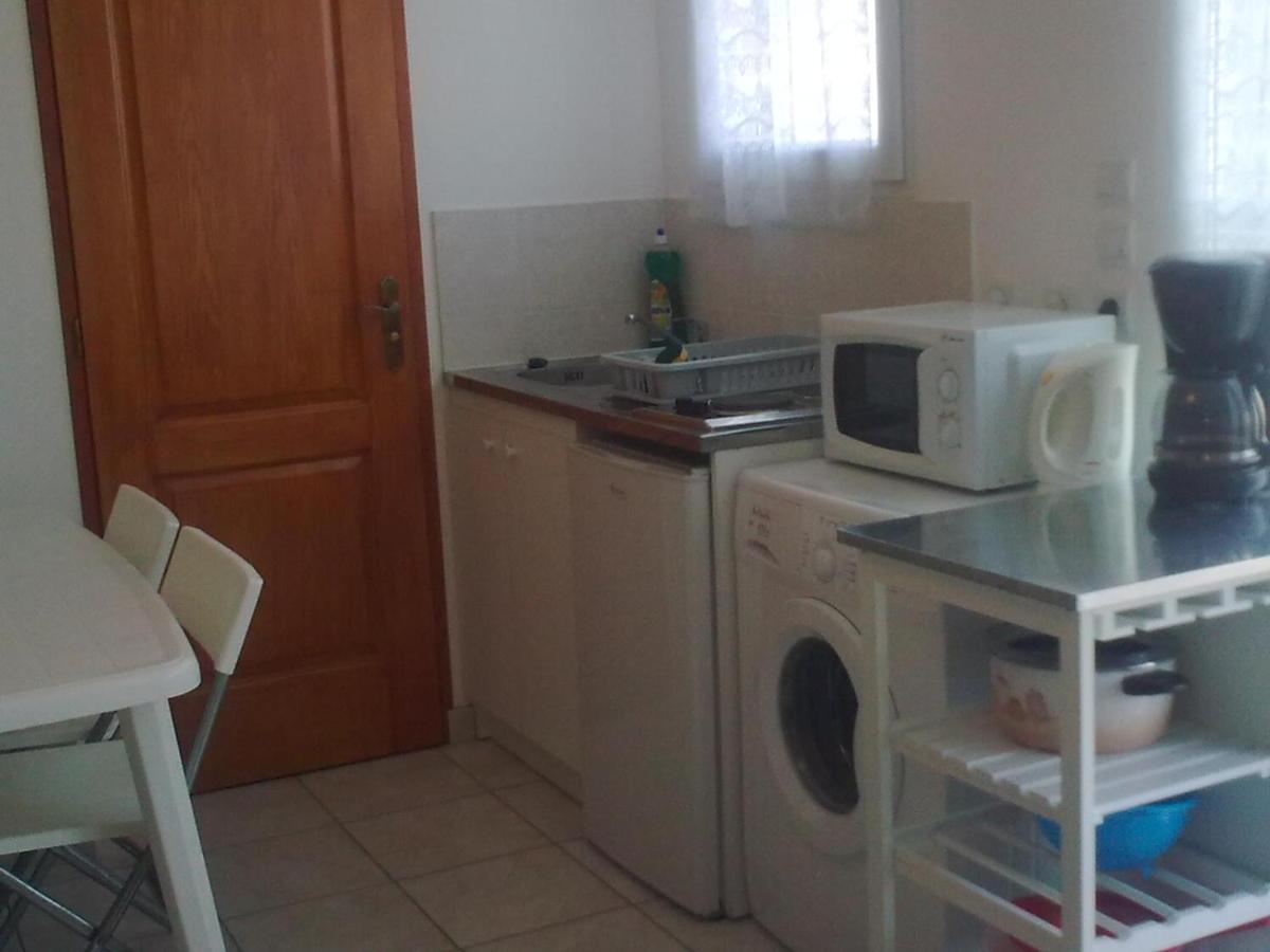 Studio Climatise. Proche Parking, Commerces Et Mer Διαμέρισμα Carqueiranne Εξωτερικό φωτογραφία